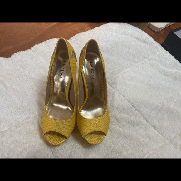 Yellow BEBE Stilletos. - Picture 3 of 3